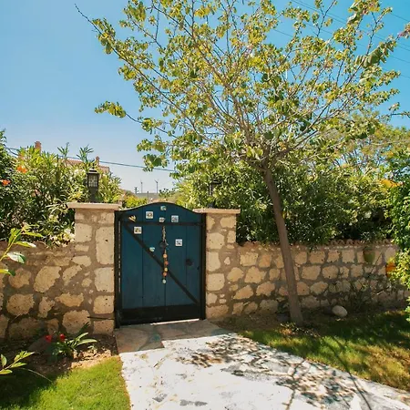 فندق Albatross ألاتشاتي