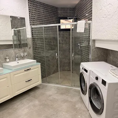 Albatross מלון